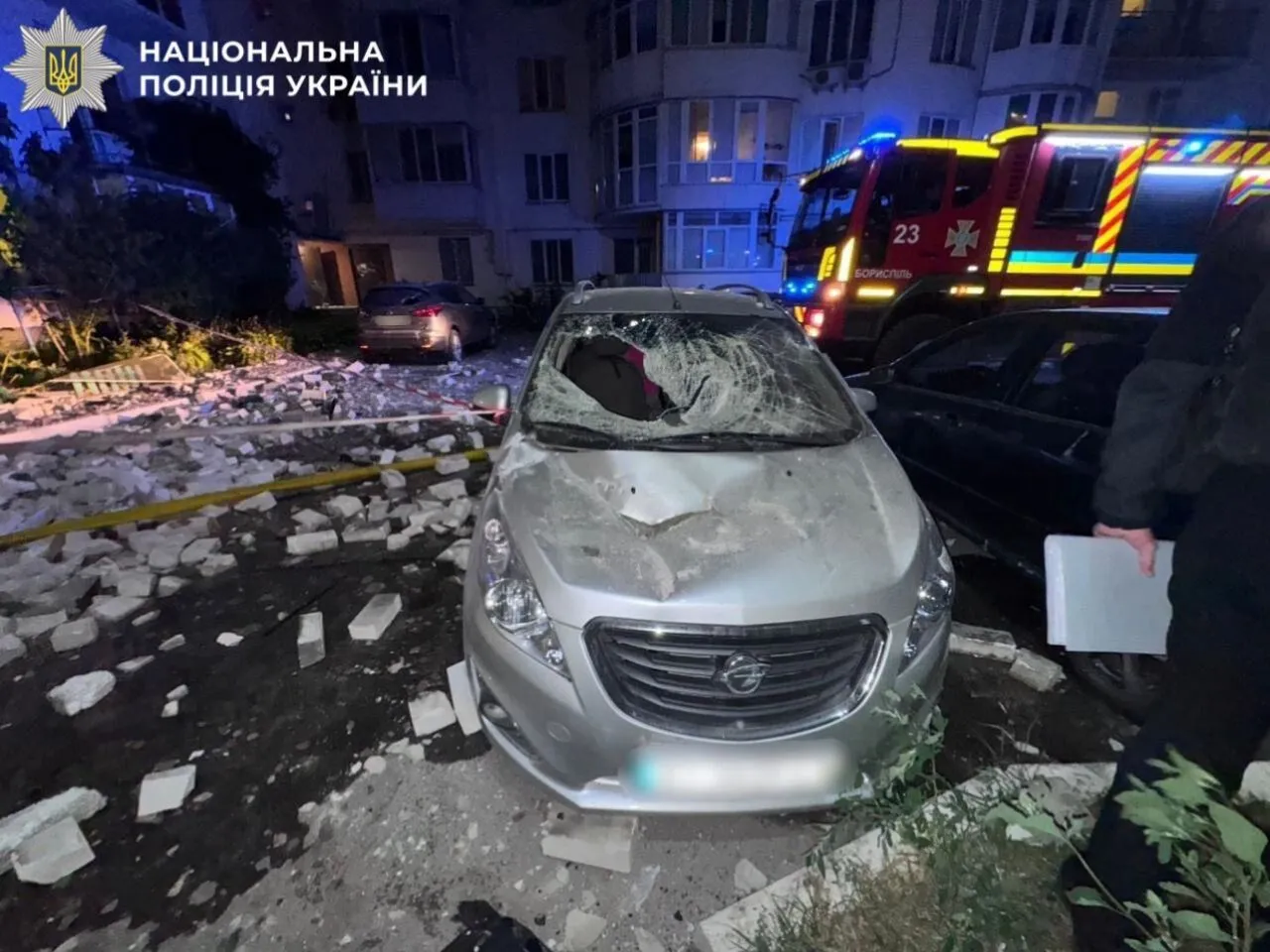 Ворог влучив дроному багатоповерхівку в Борисполі.