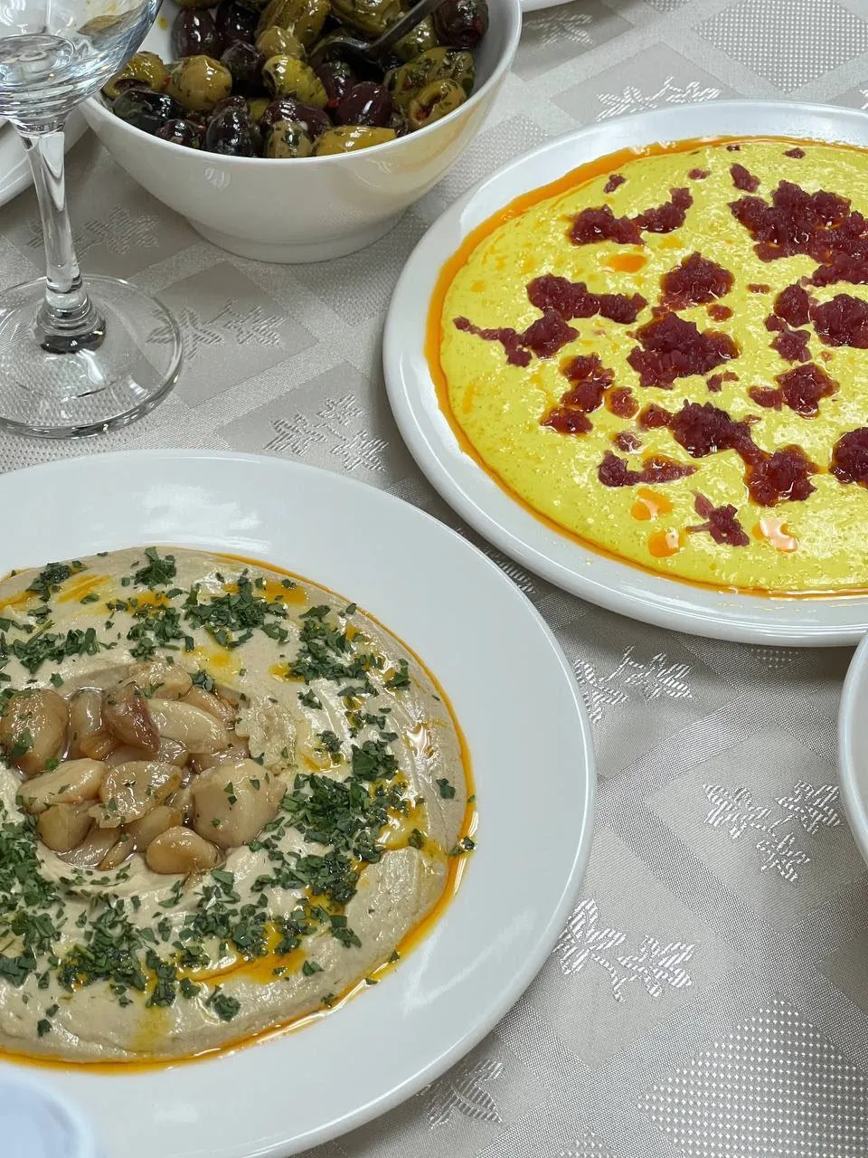 Кадри кримськотатарської кухні.