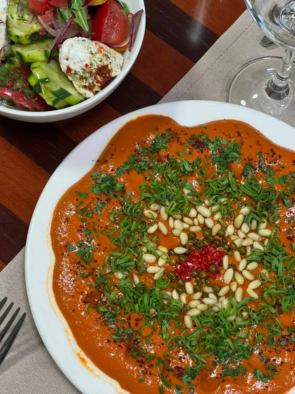 Кадри кримськотатарської кухні.
