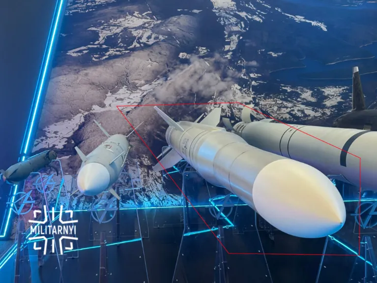 Макет зенитной ракеты малой дальности «Корал».