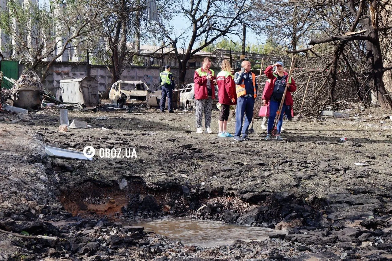 Последствия удара РФ по Киеву в Соломенском районе Киева.