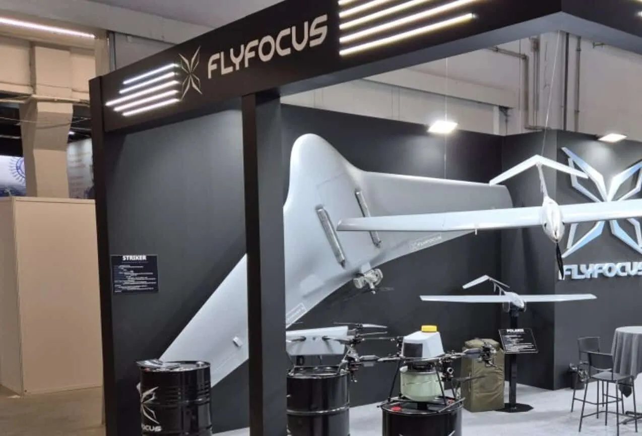 Fly Focus Striker