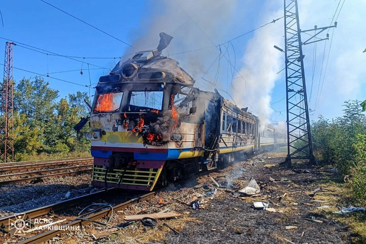 Россия нанесла удар по пассажирскому поезду в Харьковской области