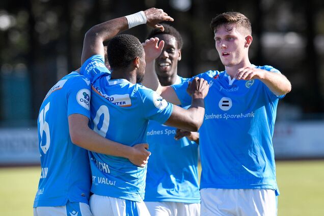 Гравці 'Саннес Ульфа' святкують гол
