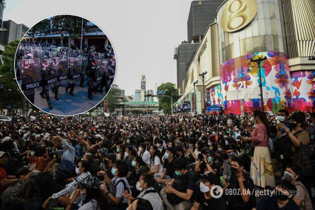 Таиланд охватили самые масштабные протесты за последние десятилетия.