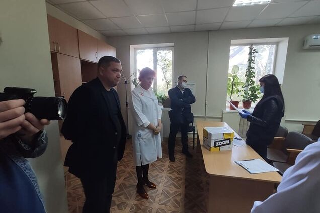 Полиция провела обыск в 'инфекционке' Николаева