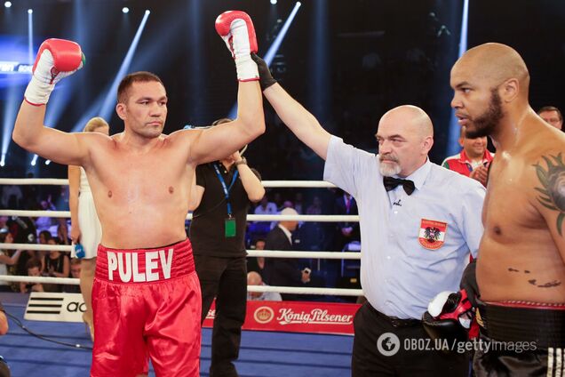 Кубрат Пулев (слева)