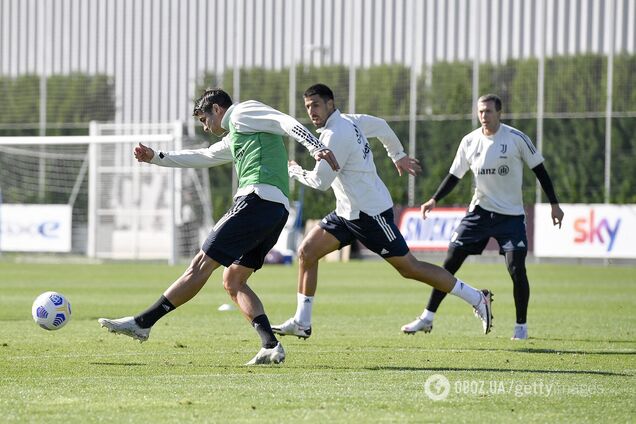 Футболисты 'Ювентуса' на тренировке