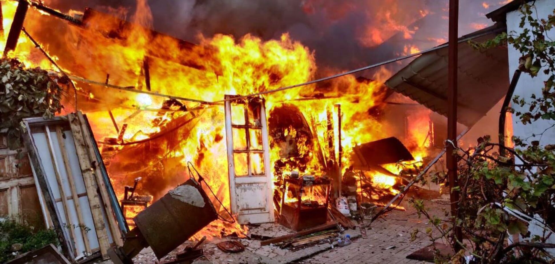 У Дніпрі під час великої пожежі загинула 81-річна жінка. Фото