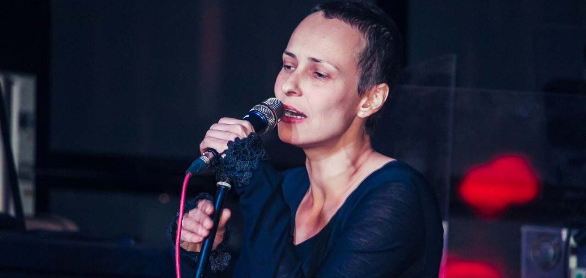 Юлія Чичеріна заспівала на передовій у Карабасі
