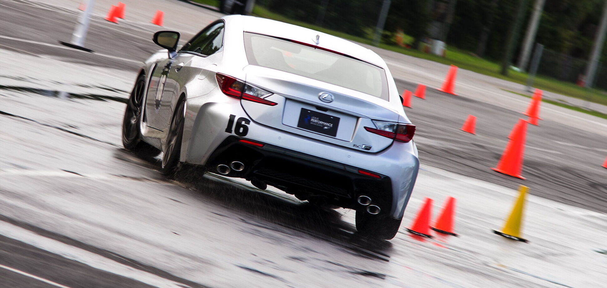 Скандального преподавателя-'сталиниста' киевской автошколы уволили