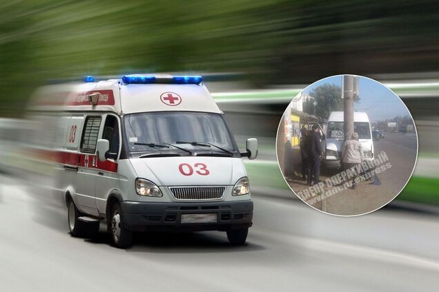 У Дніпрі маршрутка з пасажирами влетіла в стовп, є постраждалі. Фото