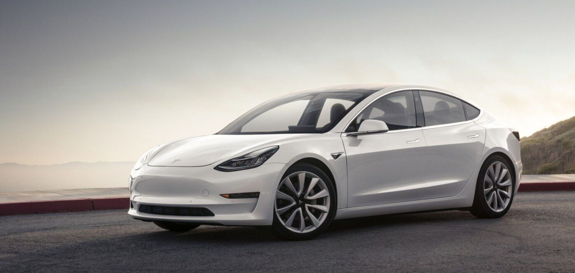 Tesla наконец признала один из самых странных дефектов в ее автомобилях
