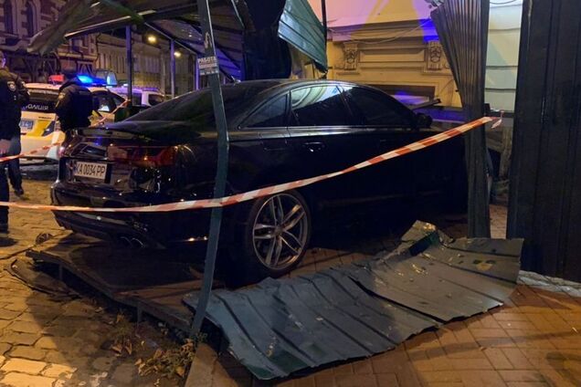 У центрі Києва сталаося ДТП з Audi