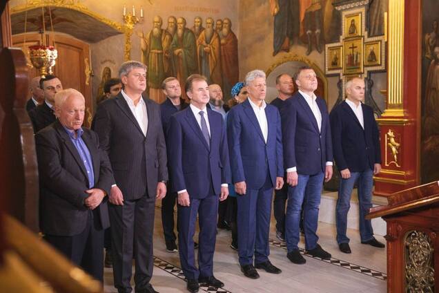 Оппозиционеры молились за мир и благополучие Украины