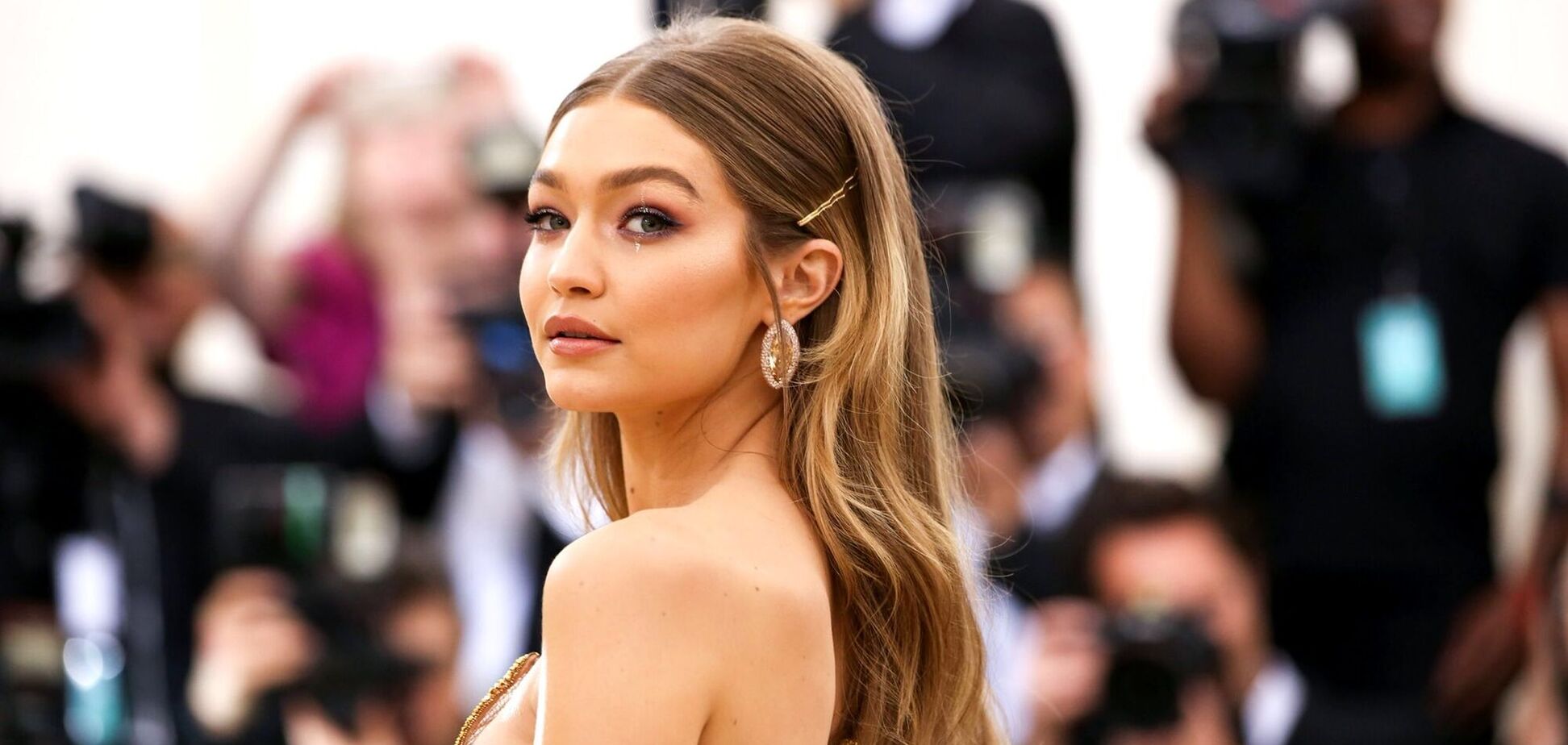 Джиджи Хадид впервые показала фигуру после родов. Фото