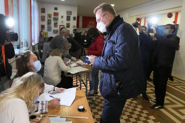 Садовой лидирует на выборах мэра