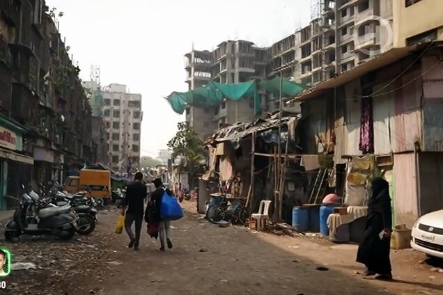 Український ведучий про життя в індійському 'мільйоннику' Мумбаї: сморід стоїть жахливий