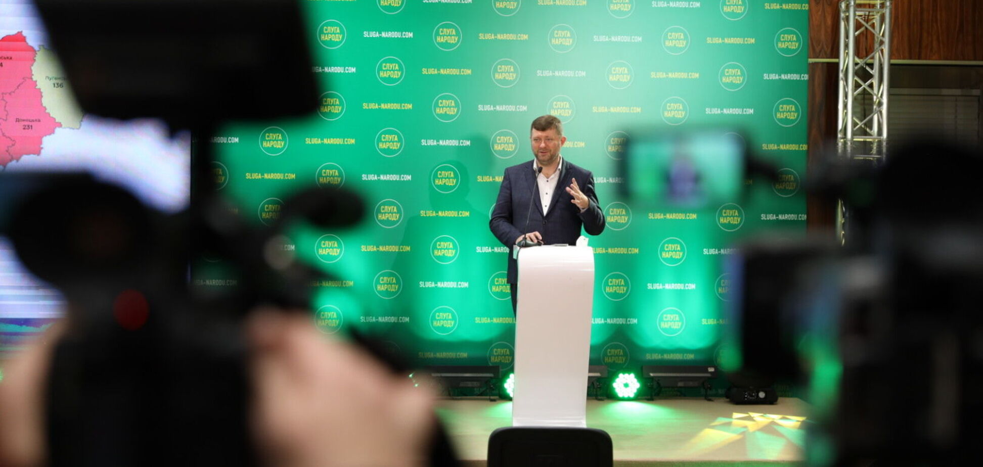 Корнієнко заявив, що 'Слуга народу' посідає перше місце на місцевих виборах до обласних і районних рад