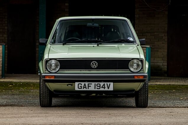 На продажу выставили VW Golf 1980 года с реальным пробегом 1200 км