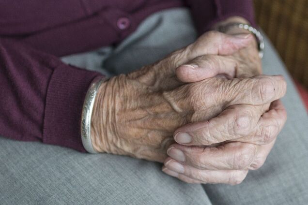 Под Днепром школьник жестоко избил и ограбил пенсионера