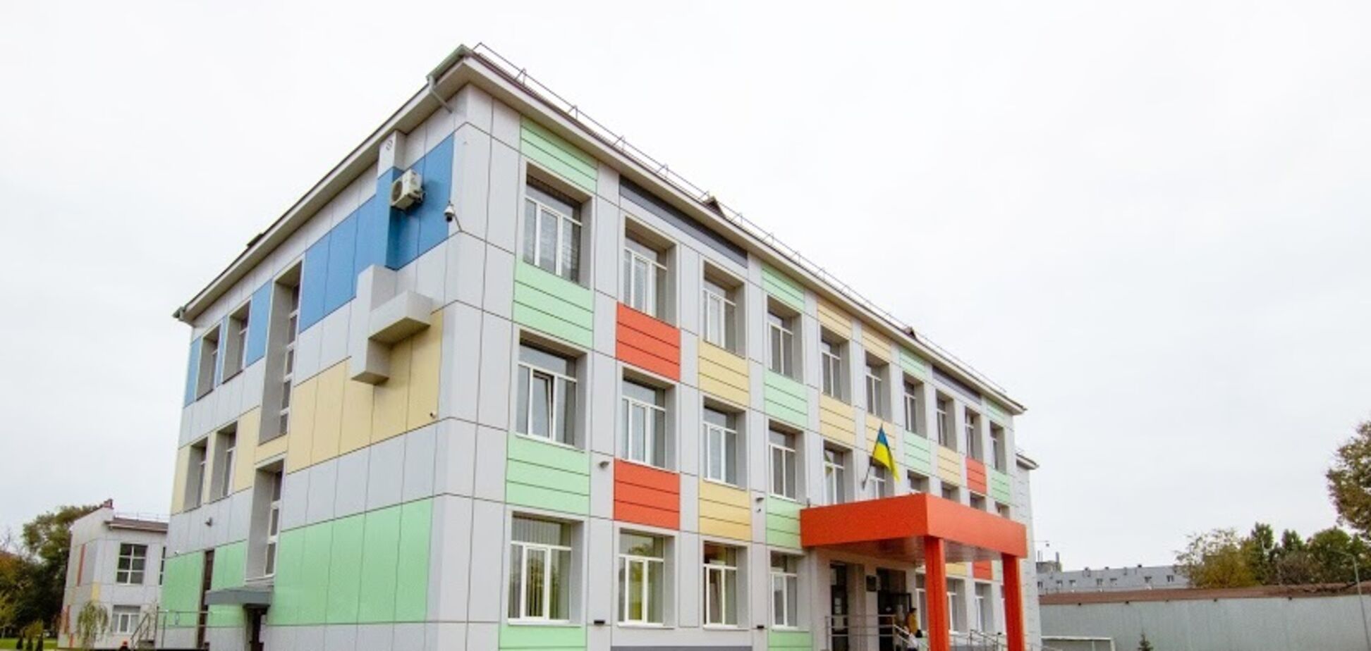 Дніпро навчає з любов’ю: школи міста продовжать капітально оновлювати