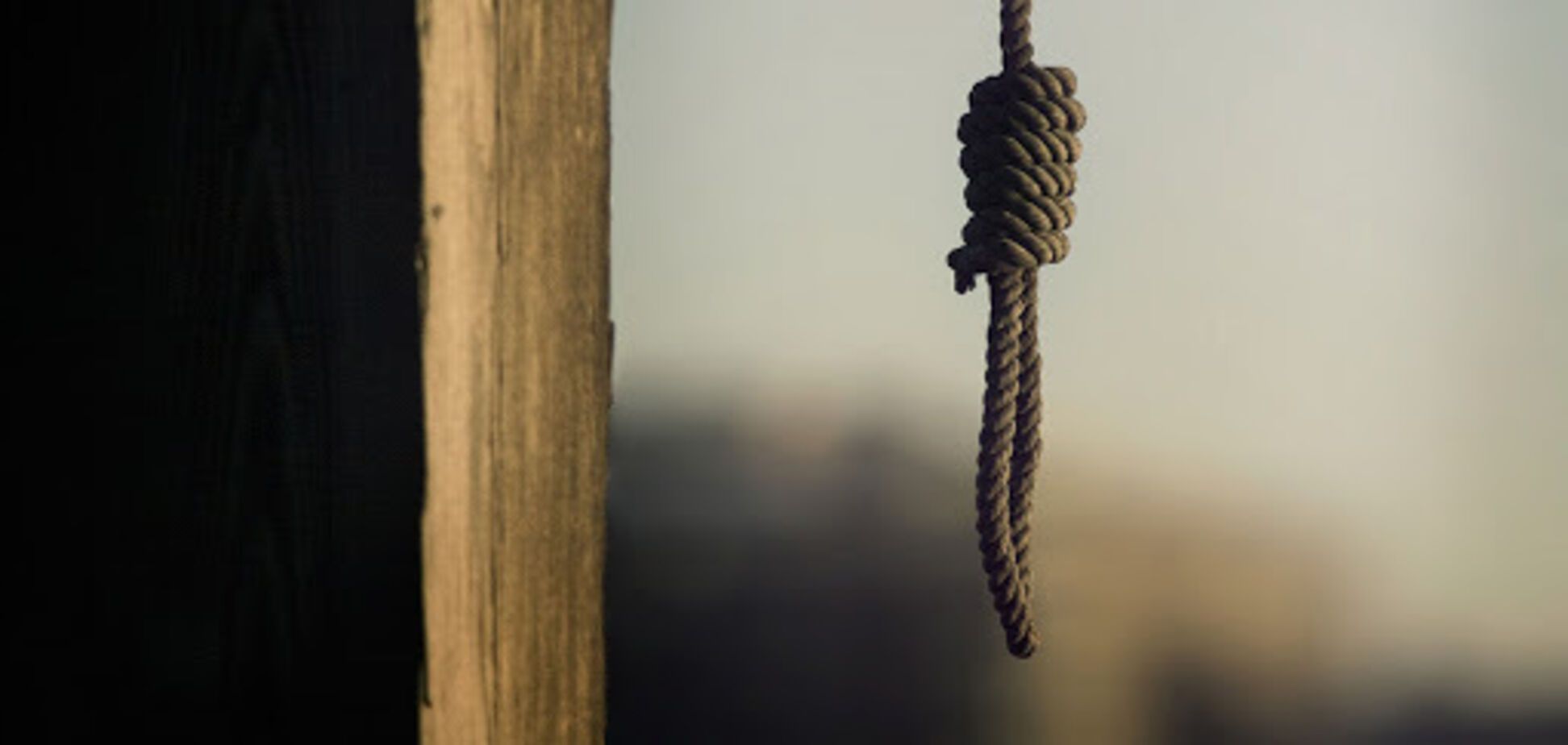 Під Кривим Рогом чоловік спалив будинок і наклав на себе руки