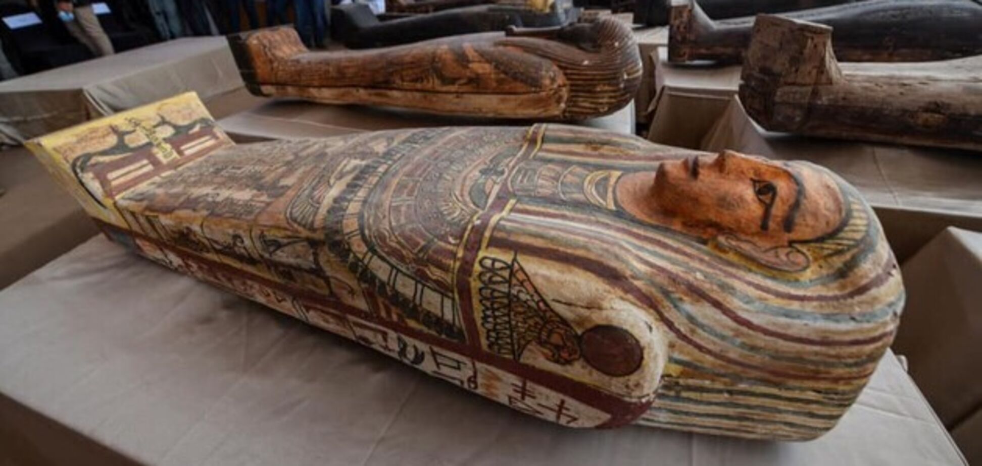 Археологи нашли в Египте 59 древних мумий, которым около 2600 лет