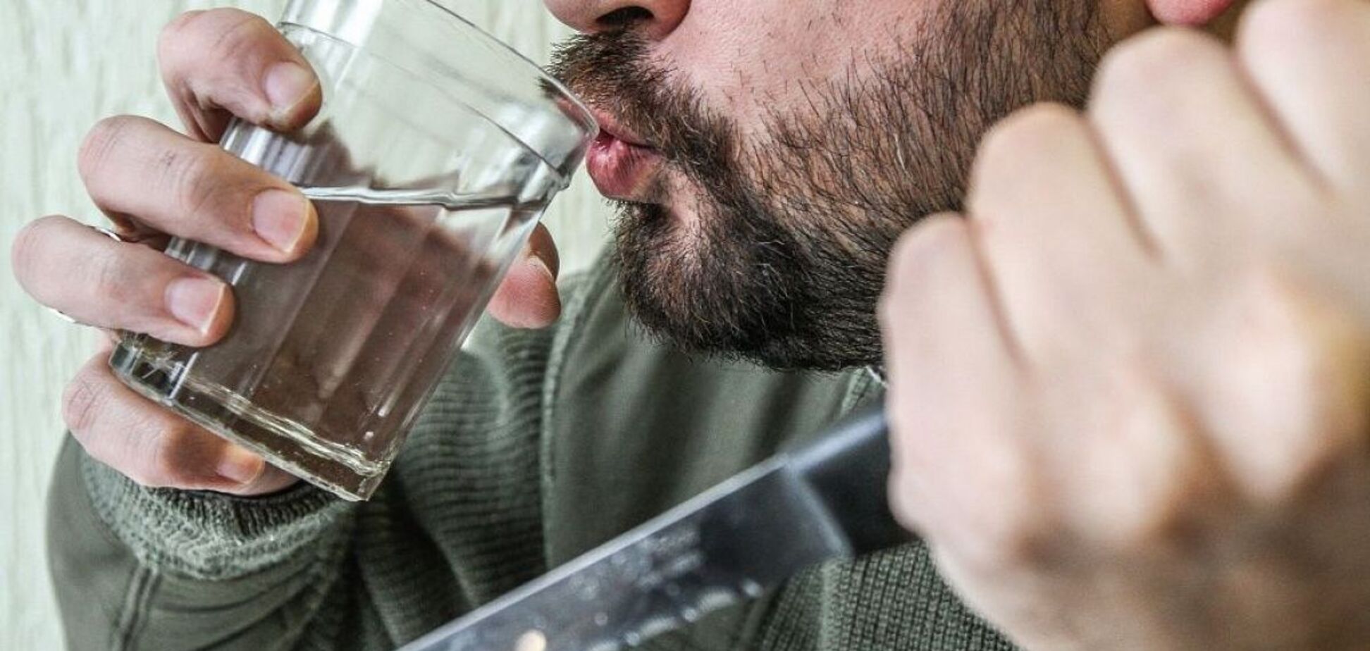 У Кривому Розі п'яний чоловік убив друга і поранив його матір