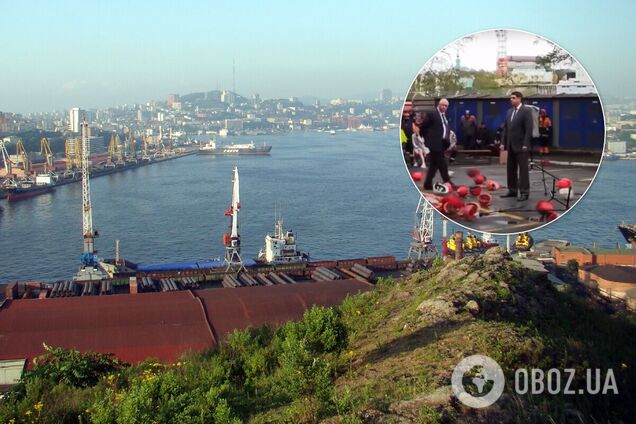 У порту Владивостока докери закидали касками своє начальство
