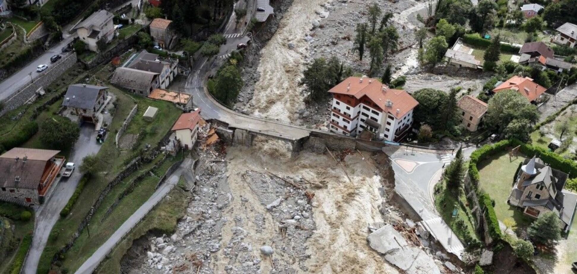 Потужний шторм у Франції