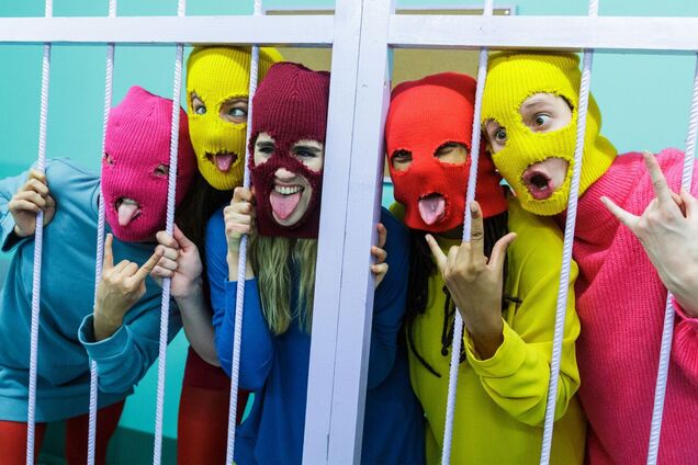 Поліція затримала учасниць Pussy Riot