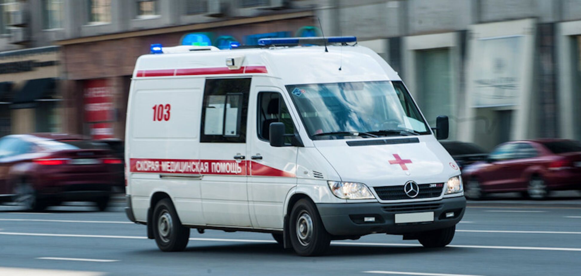 У Дніпрі жінка випала з вікна багатоповерхівки