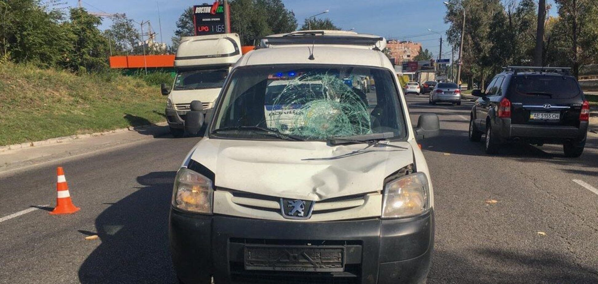 В Днепре авто сбило пешехода-нарушителя. Фото