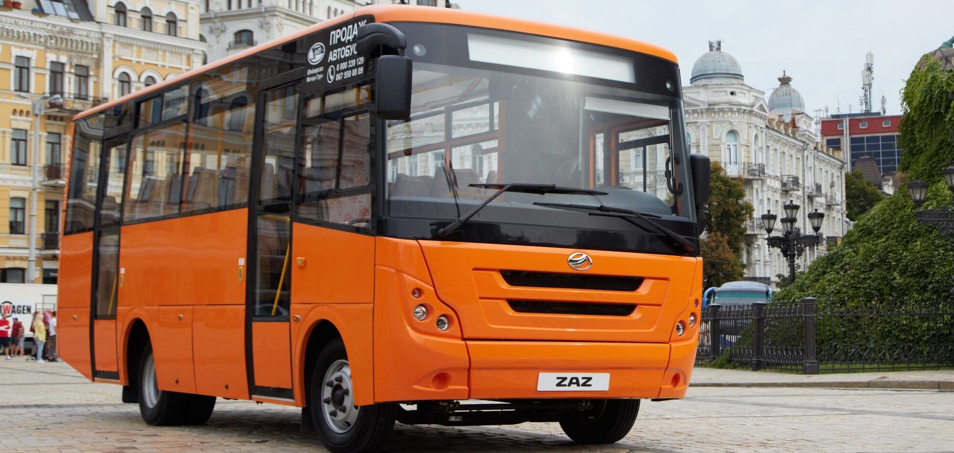 Запорізький автозавод презентував новий приміський автобус ЗАЗ А-08