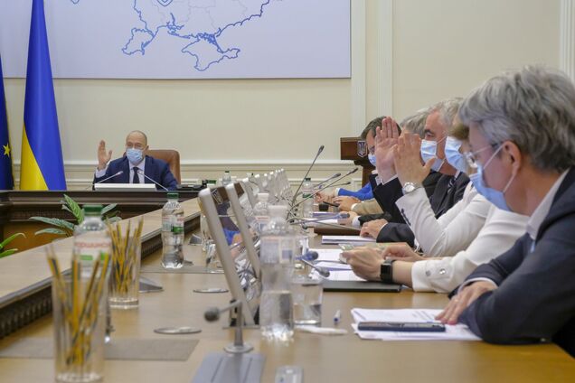 Кабмін збільшив витрати на доплати