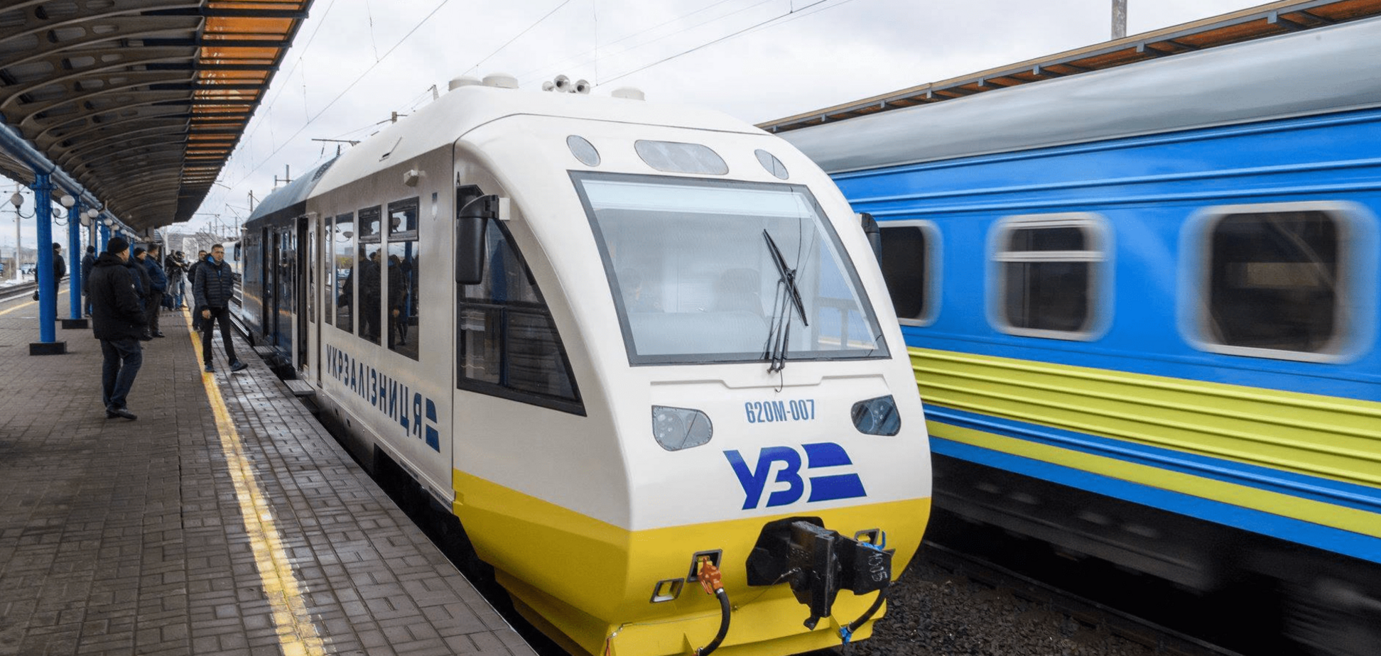 'Укрзалізниця' купила 10-дневный запас топлива по цене 'Роттердам+$27/т'