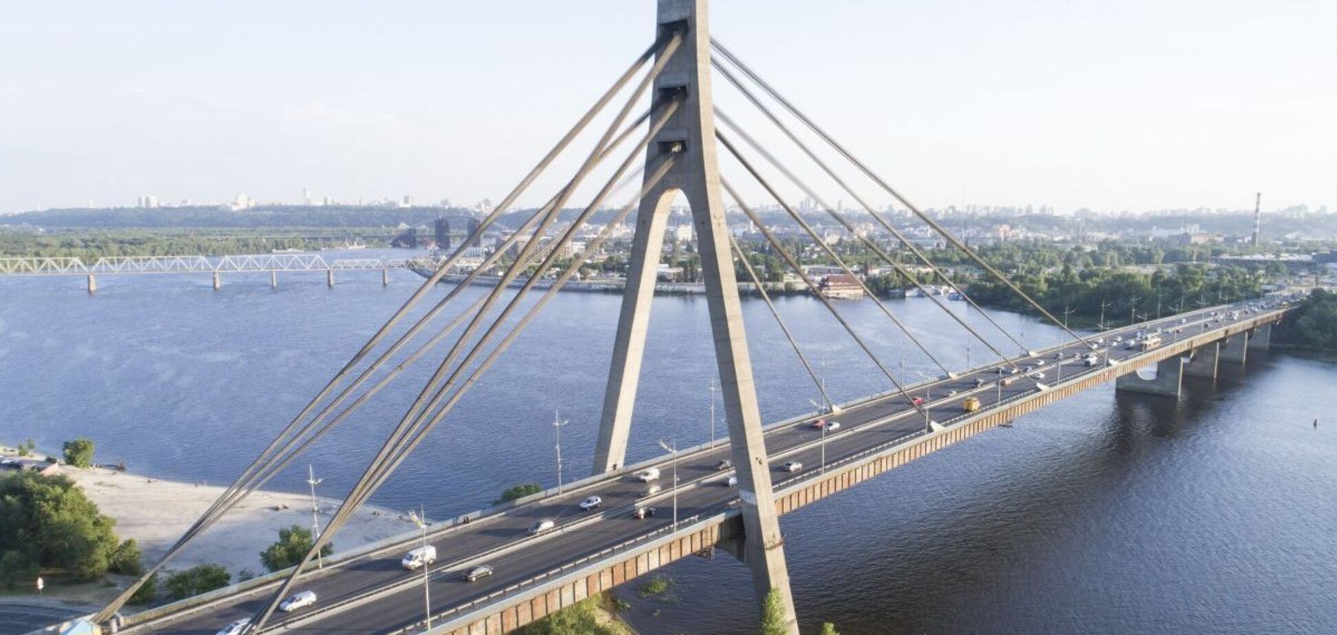 Як розвантажити мости через Дніпро в Києві: озвучено генплан і приклад Європи