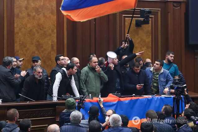 У Вірменії опозиція спробує скасувати рішення про припинення війни в Карабасі