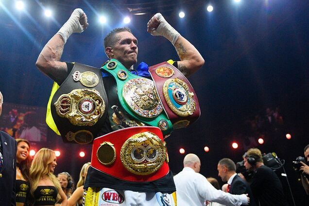 Александр Усик