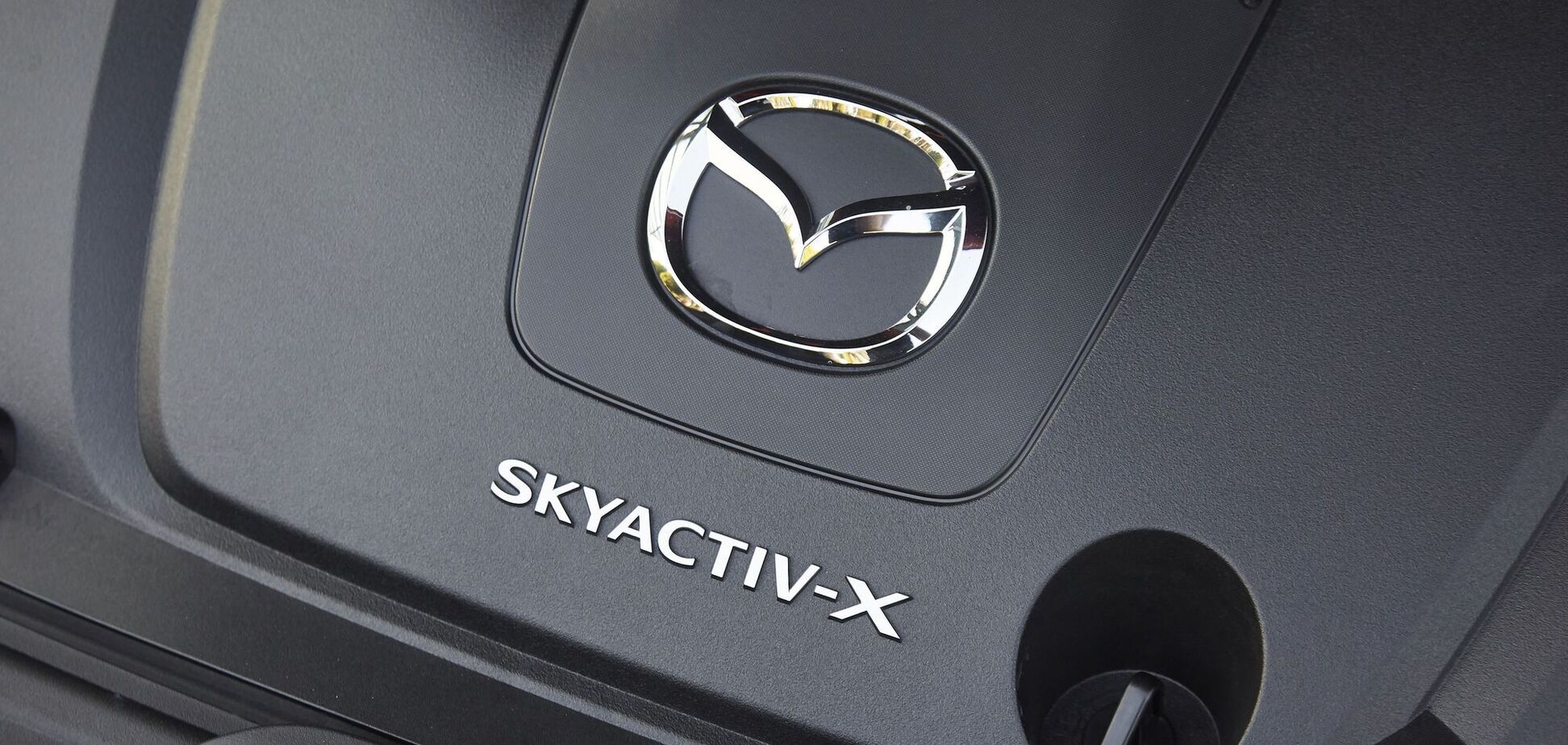 Mazda показала перспективні мотори нового покоління