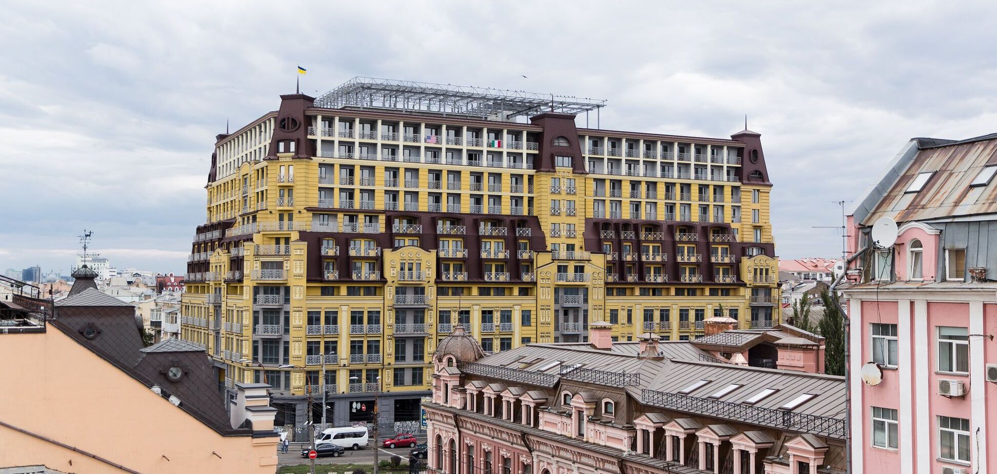 ДАБІ зобов'язали видати сертифікат на скандальний будинок-монстр в Києві