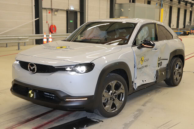 Mazda MX-30 и Honda Jazz получили 5 'звезд' за безопасность