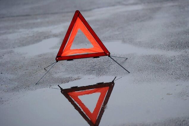 В Киеве мусоровоз сбил насмерть мужчину