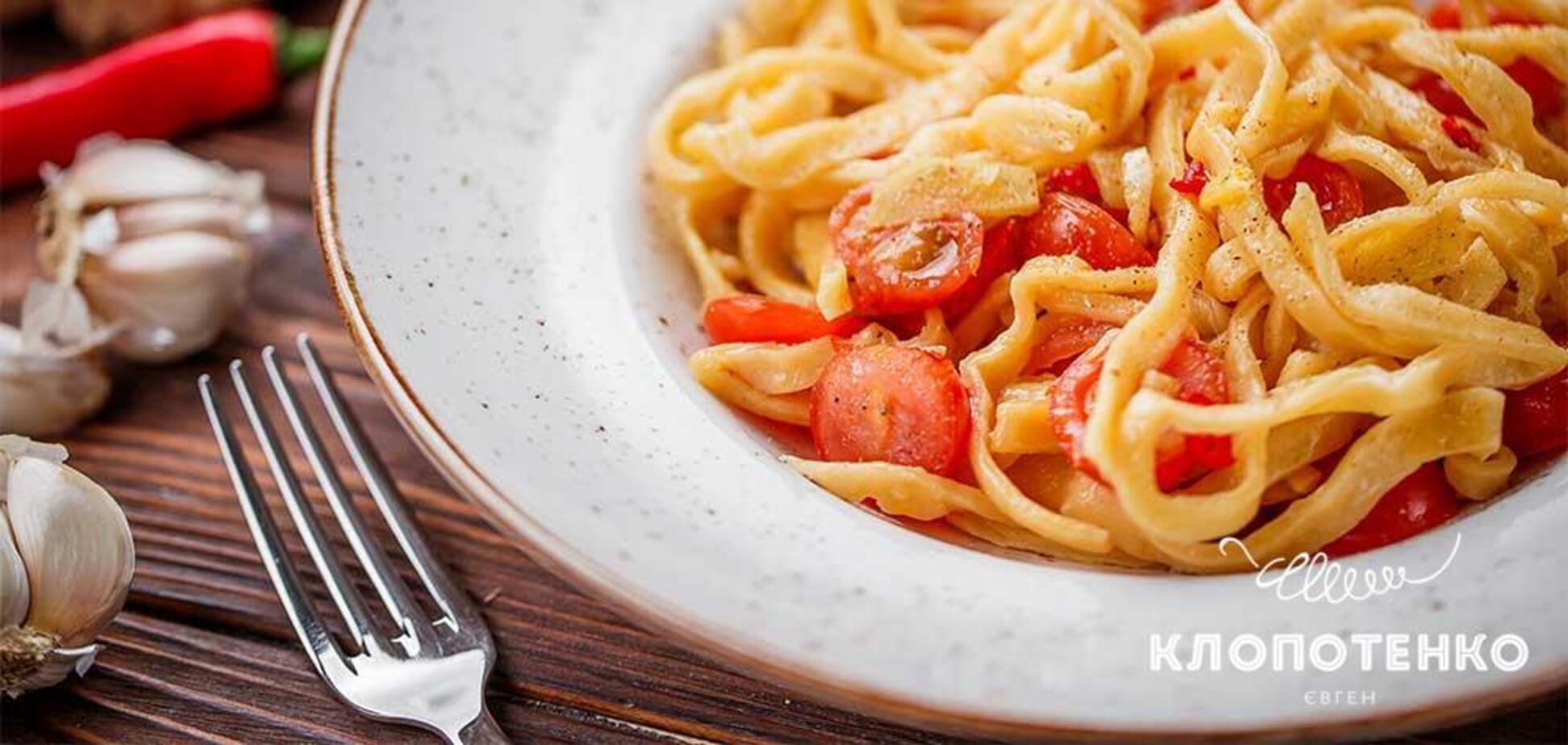 Домашні спагеті з часниково-імбирним соусом