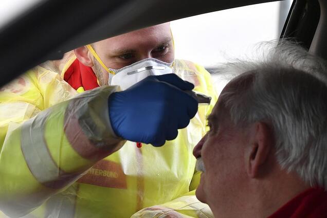 Австрия вводит полный локдаун: из дома выходить нельзя