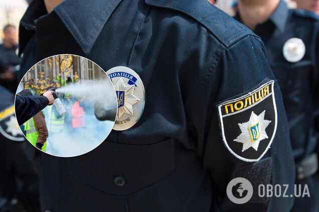 В Киеве молодые парни пытались напасть на полицейских: как их проучили