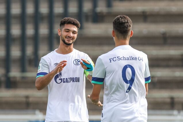 Ігаль Брук (№9) з партнером по команді