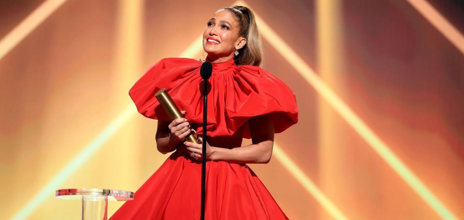 У США вручили премію People's Choice Awards: переможці та кращі образи знаменитостей