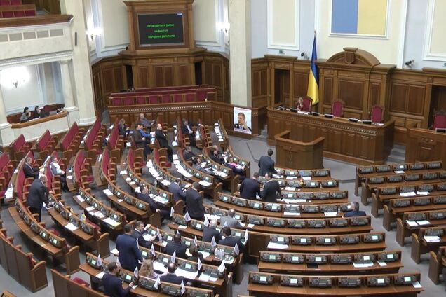 Досрочные выборы в Верховную Раду могут пройти весной 2021 года